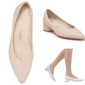 Amalfi by Rangoni Ardea Pump